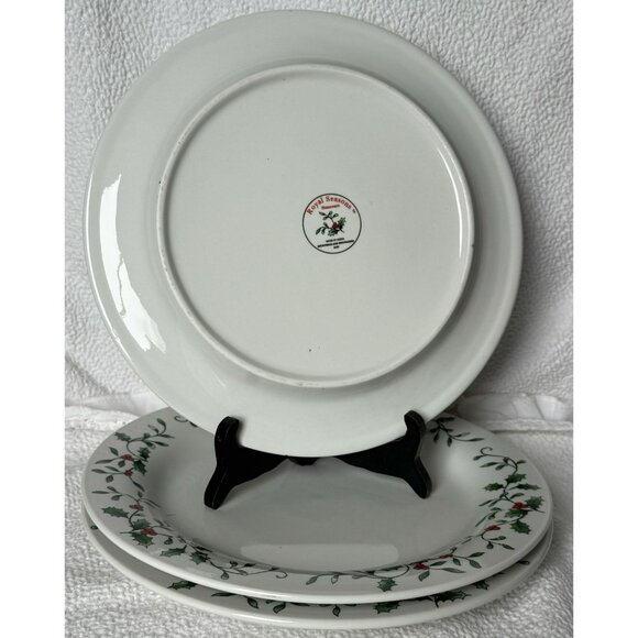 Royal Seasons Stoneware 3 Dinner Plates Plates Holly And Berries Border VGUC - Picture 7 of 9